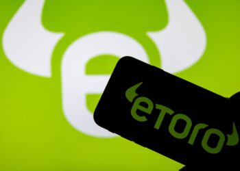 eToro partners with BlackRock to empower investors