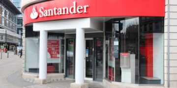 Santander uses finfluencer for deepfake awareness