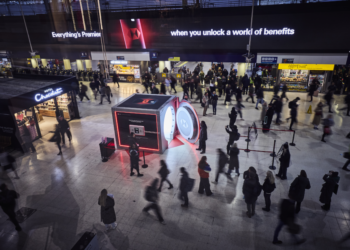 HSBC showcases premier banking in OOH campaign