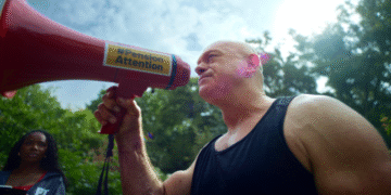Ross Kemp stars in fourth Pension Attention campaign