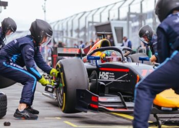 Standard Chartered partners with F1 to reach global audiences