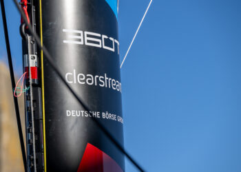 Deutsche Börse backs offshore sailing team