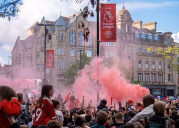 Football&rsquo;s financial gamble